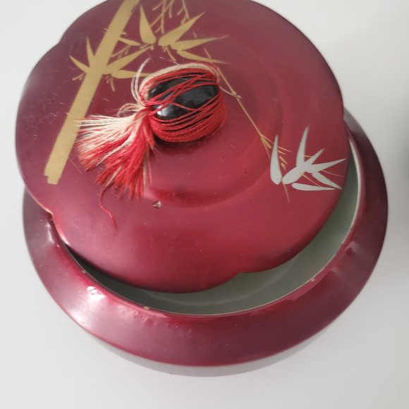 Vintage Japanese Lacquerware Bonbonniere Bowl(s) w/ lids 1 Red, 1 Black… - Picture 14 of 16